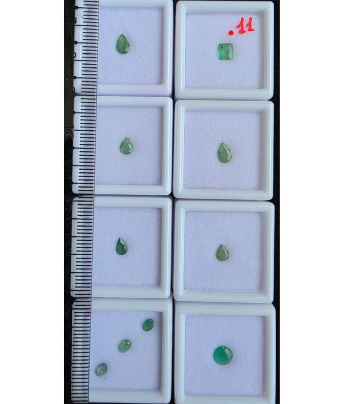 LOTE COM 8 CAIXAS DE ESMERALDA LAPIDADA