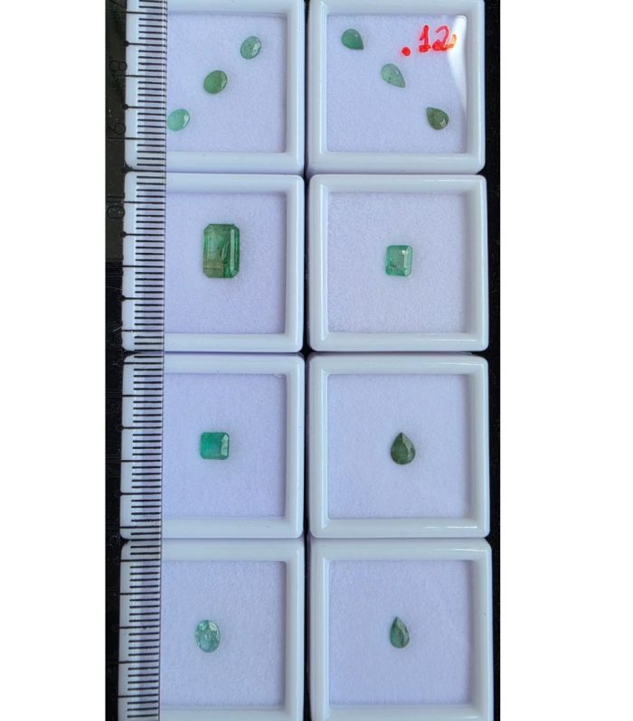 LOTE 8 CAIXAS ESMERALDAS NATURAIS